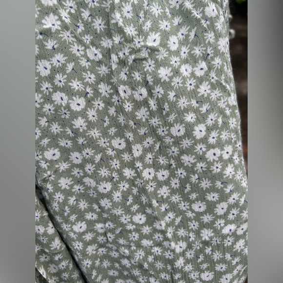 Beautiful dress with slit - Picture 8 of 8